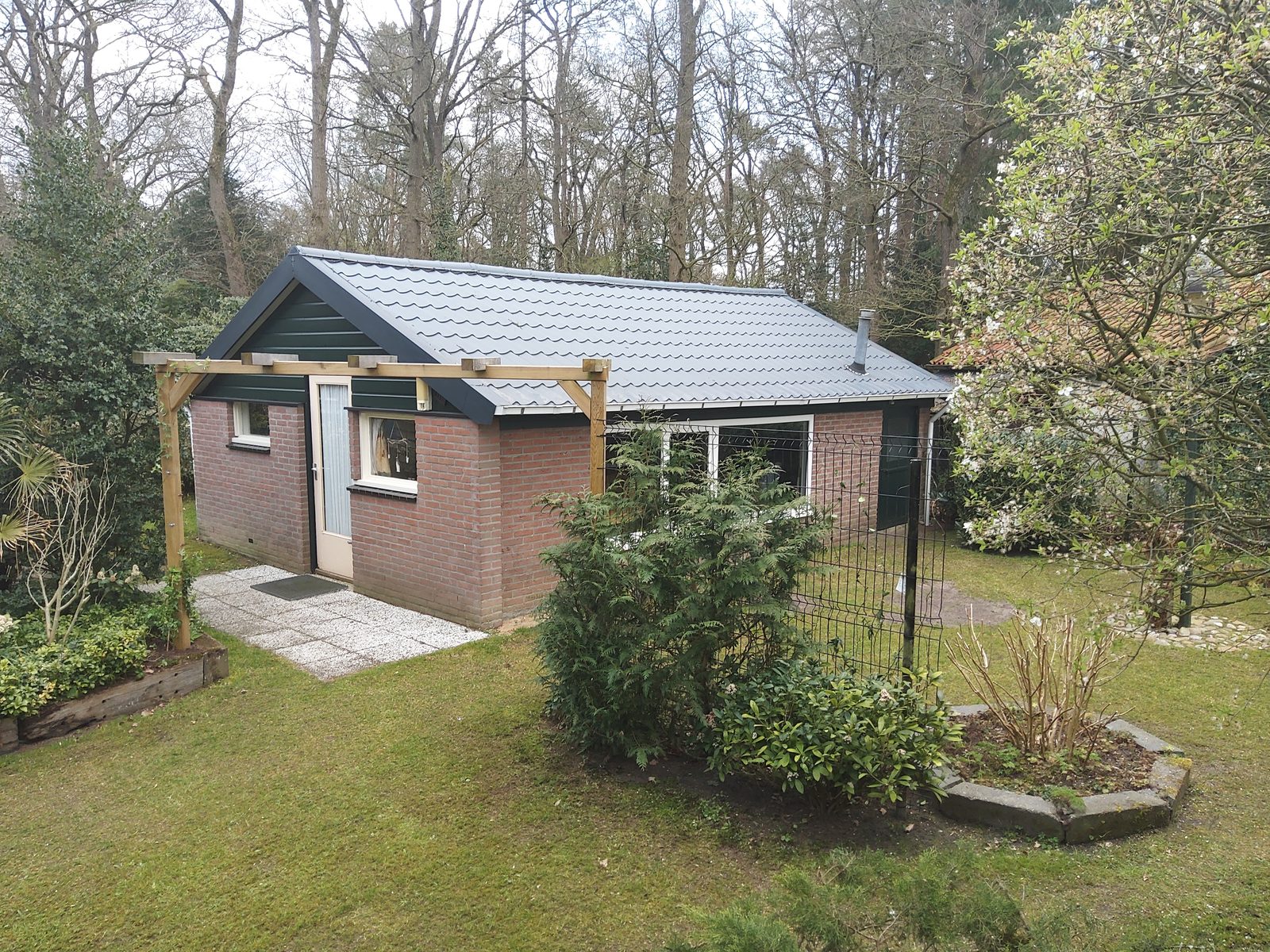 Boshuisje in het groen